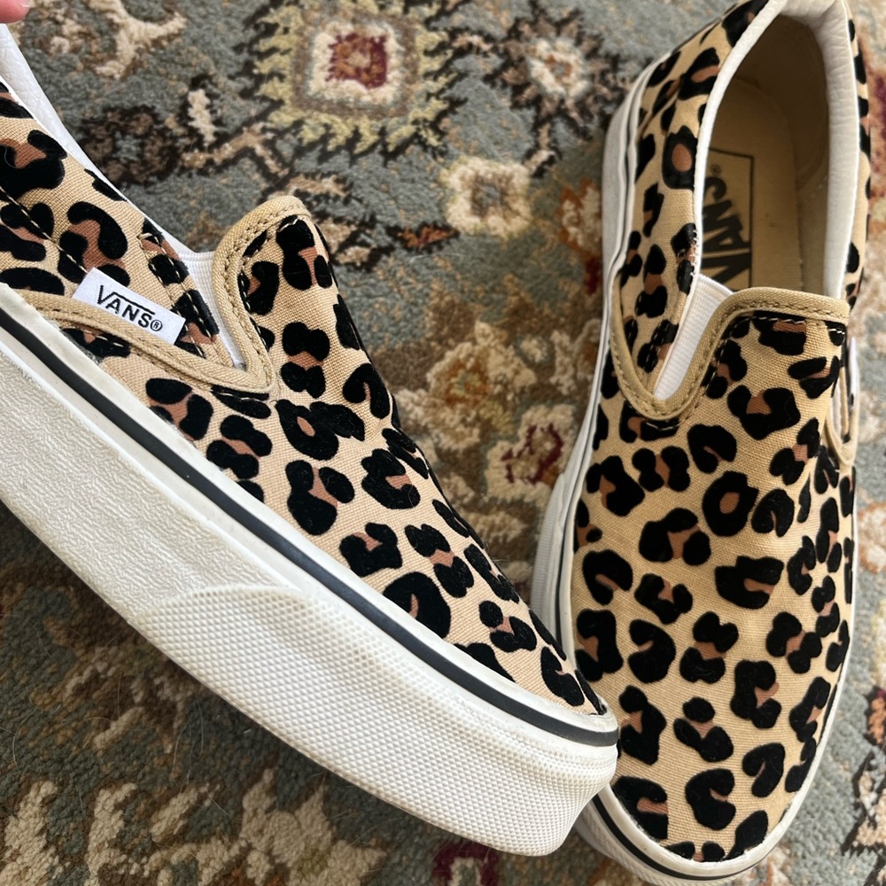 Leopard vans - Picture 3 of 6